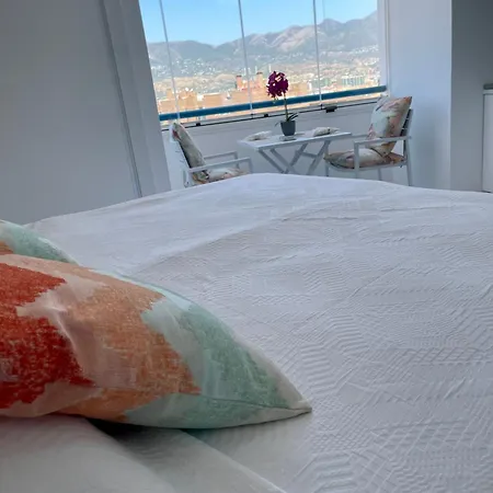 Sunny Beachside Retreat With Mountain And Sea Views Fuengirola Exterior foto